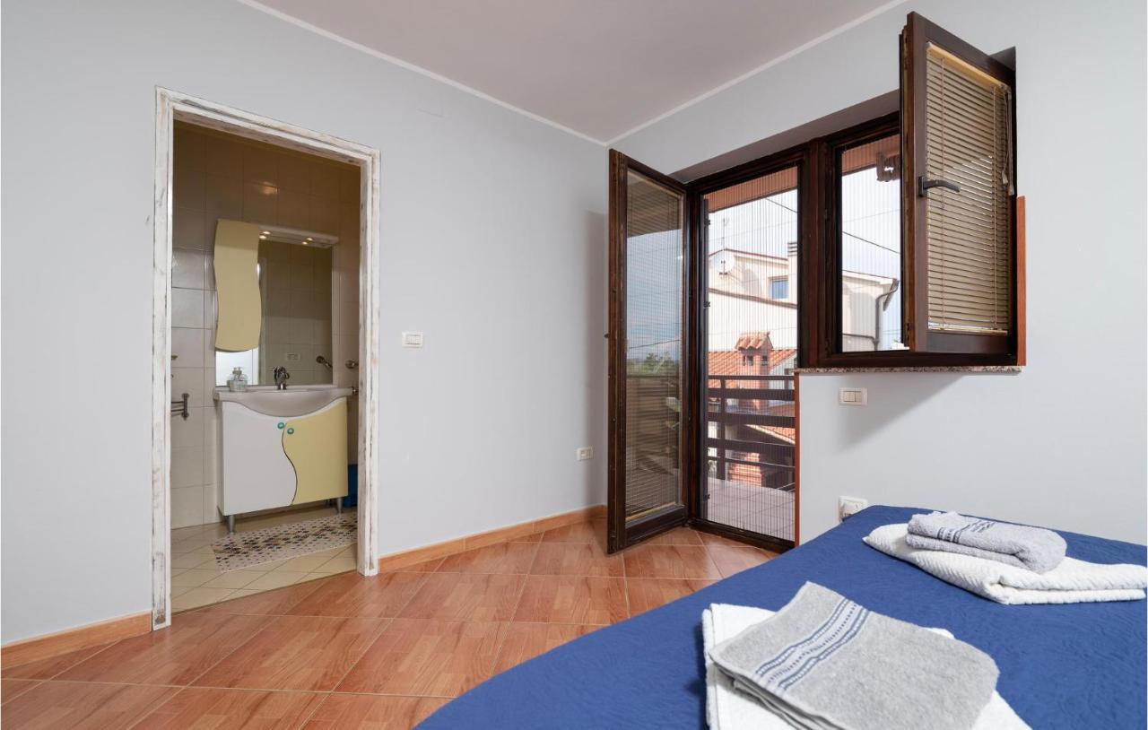 1 Bedroom Amazing Apartment In Peruški Eksteriør bilde