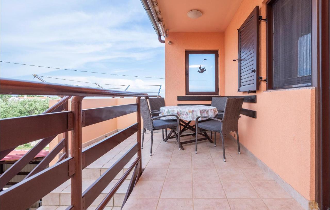 1 Bedroom Amazing Apartment In Peruški Eksteriør bilde